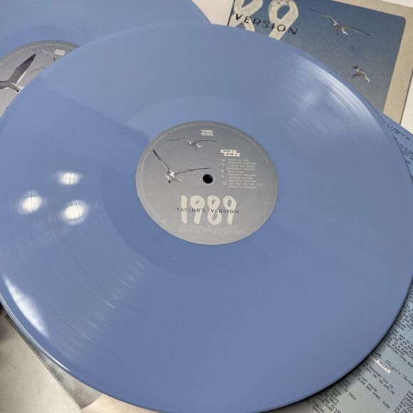 Lot of 2 Taylor Swift Purple And Blue Vinyl Records 1989 And Speak Now - Picture 13 of 13